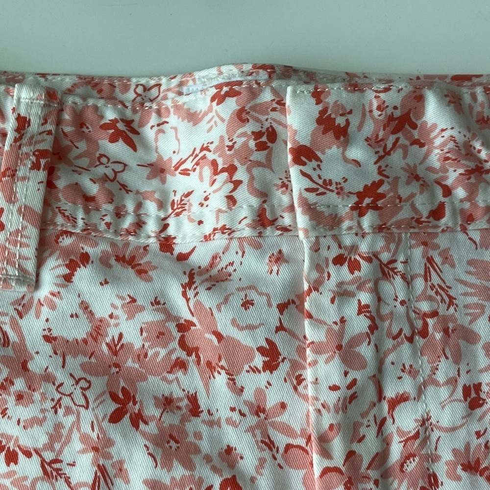 GAP CITY SHORTS Women’s Sz 4 Mid Rise Stretch 3” Inseam Floral Casual Preppy - Picture 2 of 8